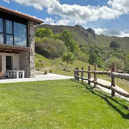Cangas De Onis Rural House With A Sunset View Holiday home