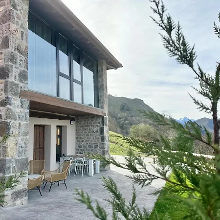 Cangas De Onis Rural House With A Sunset View *