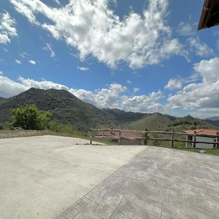 Cangas De Onis Rural House With A Sunset View