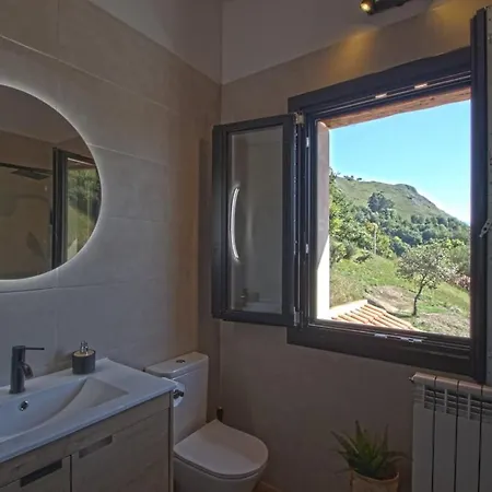 Cangas De Onis Rural House With A Sunset View *