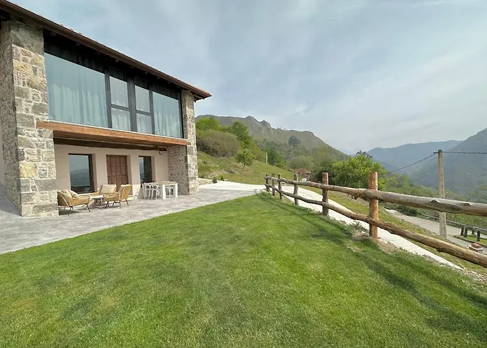 Дом отдыха Cangas De Onis Rural House With A Sunset View