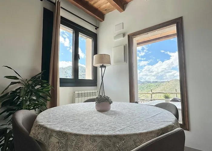 Ferienhaus Cangas De Onis Rural House With A Sunset View