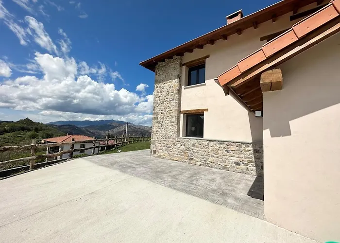 Дом отдыха Cangas De Onis Rural House With A Sunset View Вилья