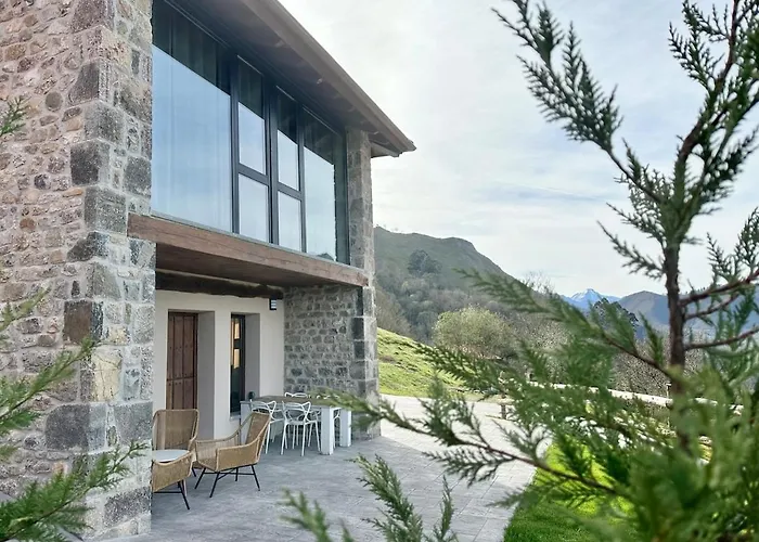 Cangas De Onis Rural House With A Sunset View *