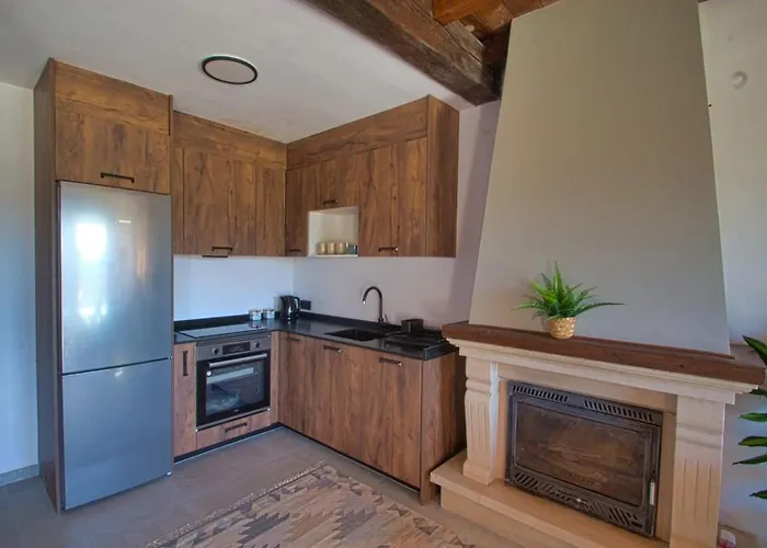 Cangas De Onis Rural House With A Sunset View